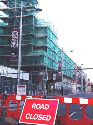 Middlesbrough_Odeon_men_at_work_2.jpg